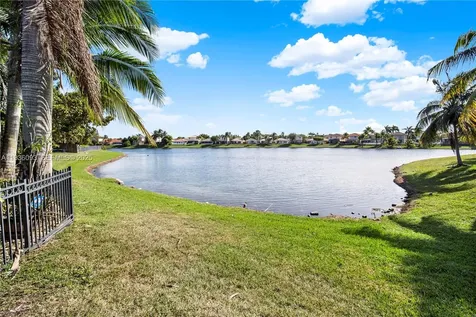 8916 SW 213th Street Cutler Bay FL 33189