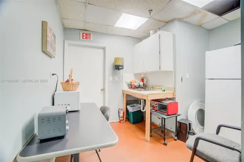 6860 NW 75th Street Medley FL 33166
