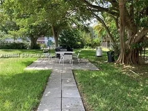 1541 S Ocean Boulevard Lauderdale By The Sea FL 33062