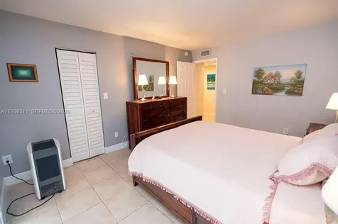 8600 SW 109th Avenue Miami FL 33173