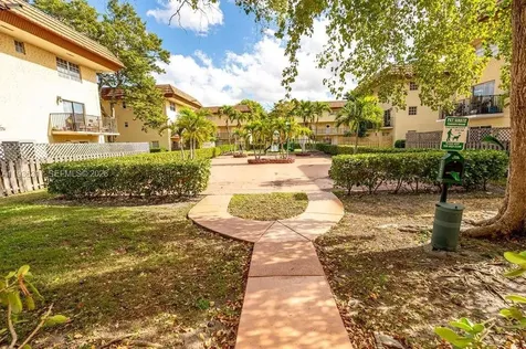 8600 SW 109th Avenue Miami FL 33173