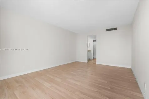 3401 N Country Club Drive Aventura FL 33180