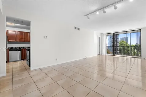 3401 N Country Club Drive Aventura FL 33180