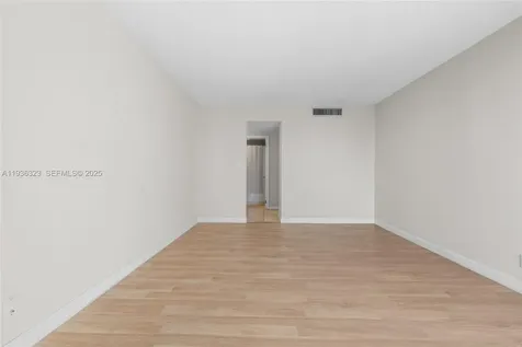 3401 N Country Club Drive Aventura FL 33180