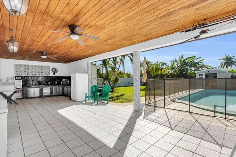 610 NW 16th Street Homestead FL 33030