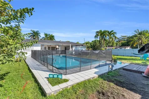 610 NW 16th Street Homestead FL 33030
