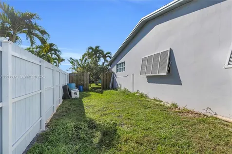 610 NW 16th Street Homestead FL 33030