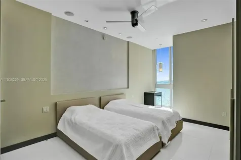 15811 Collins Avenue Sunny Isles Beach FL 33160