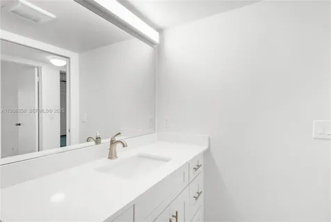 3030 Lincoln B Boca Raton FL 33434