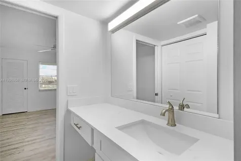 3030 Lincoln B Boca Raton FL 33434
