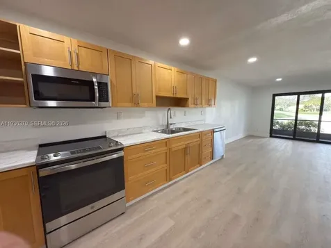 9001 Jacaranda Lane Plantation FL 33324
