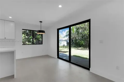 6421 SW 59th Avenue South Miami FL 33143