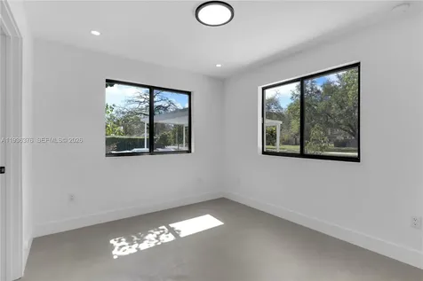6421 SW 59th Avenue South Miami FL 33143