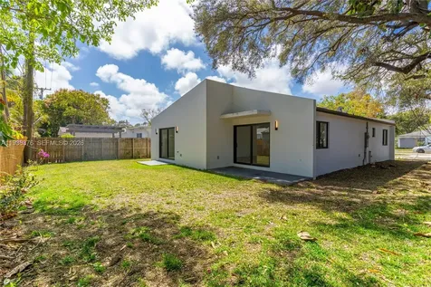 6421 SW 59th Avenue South Miami FL 33143