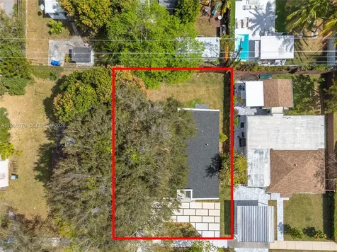 6421 SW 59th Avenue South Miami FL 33143