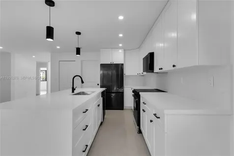6421 SW 59th Avenue South Miami FL 33143