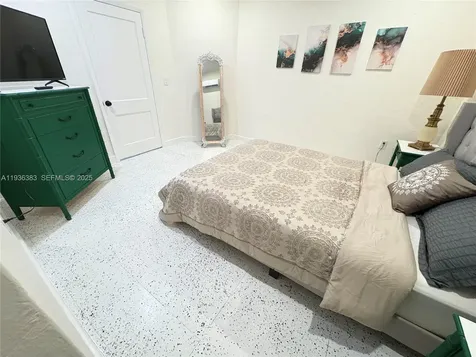 1901 SW SW 9 Street Miami FL 33135
