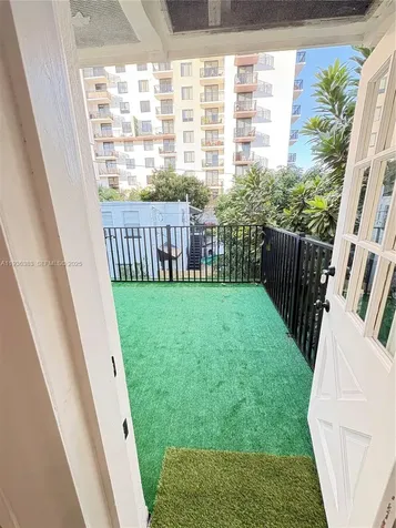 1901 SW SW 9 Street Miami FL 33135