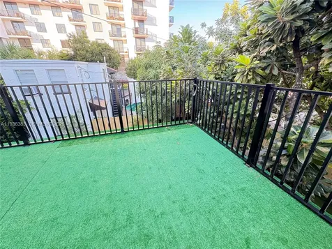 1901 SW SW 9 Street Miami FL 33135