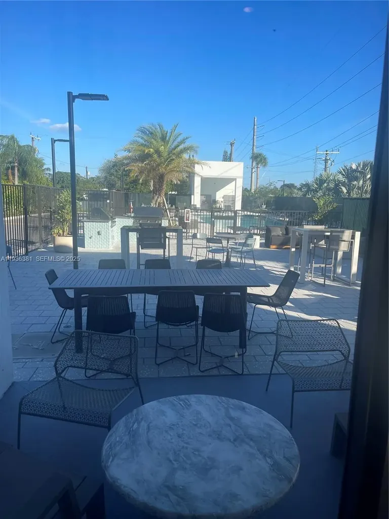 4465 SE Griffin Road Hollywood FL 33314