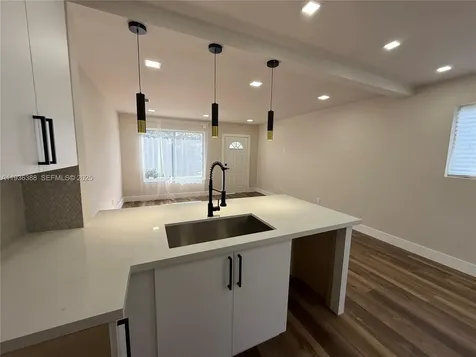 7821 NW 30th Street Davie FL 33024