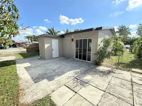 7821 NW 30th Street Davie FL 33024