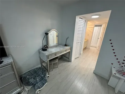 900 Colony Point Circle Pembroke Pines FL 33026