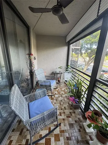 900 Colony Point Circle Pembroke Pines FL 33026
