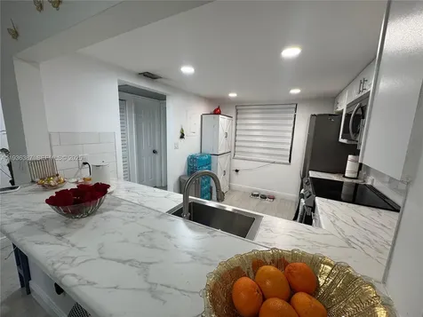 900 Colony Point Circle Pembroke Pines FL 33026