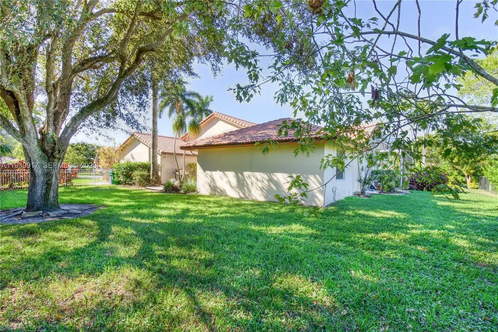 2531 NW 106th Avenue Coral Springs FL 33065