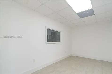 1615 W 31st Place Hialeah FL 33012