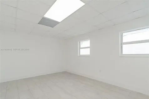 1615 W 31st Place Hialeah FL 33012