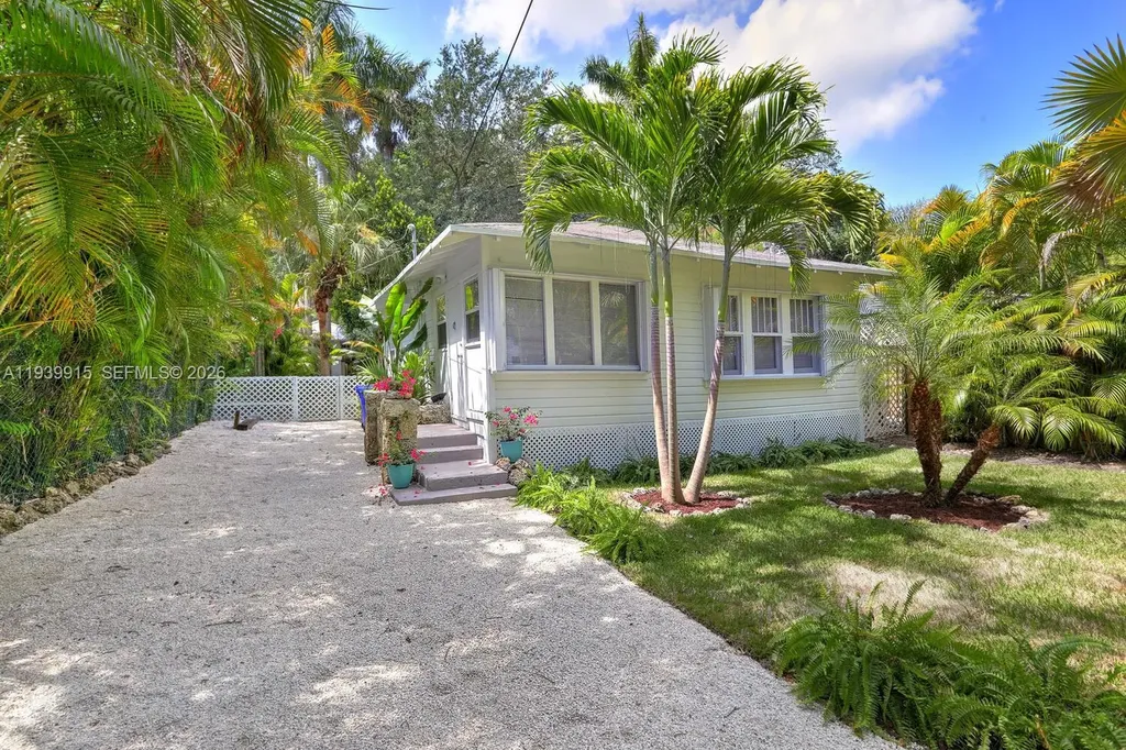 3660 Poinciana Avenue Coconut Grove FL 33133