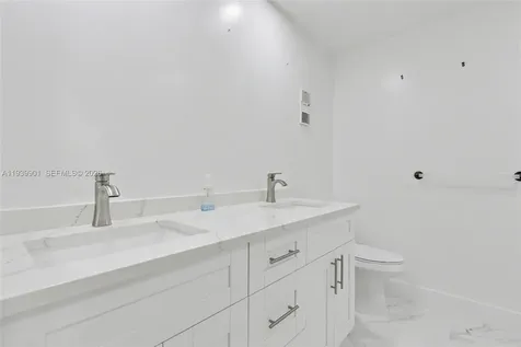 7552 Ashmont Circle Tamarac FL 33321