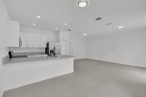 732 SE 13th Court Homestead FL 33034