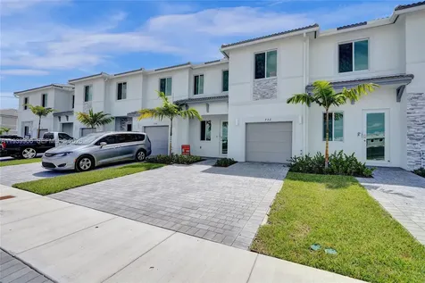 732 SE 13th Court Homestead FL 33034