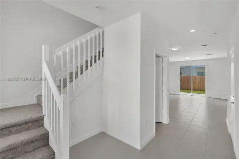 732 SE 13th Court Homestead FL 33034