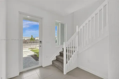 732 SE 13th Court Homestead FL 33034