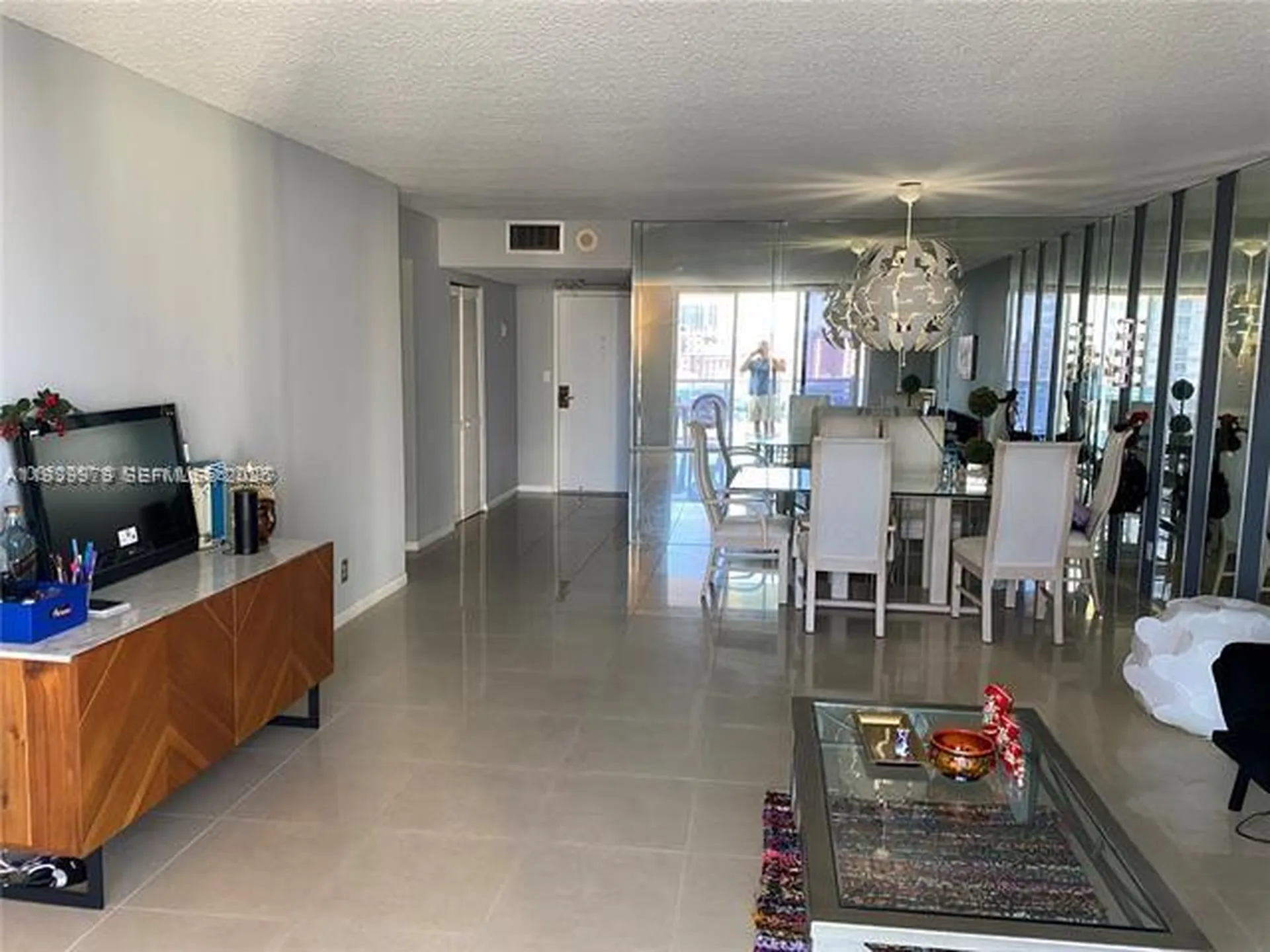 Hollywood FL 33019