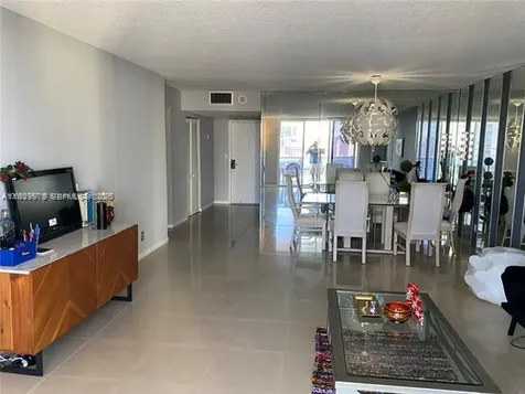 Hollywood FL 33019