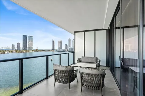 5500 Island Estates Drive Aventura FL 33160
