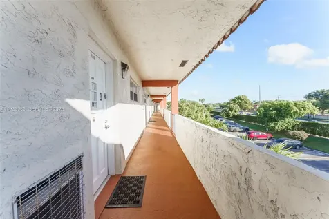 Pembroke Pines FL 33025