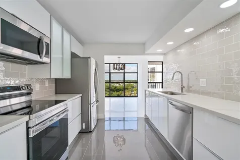 600 Parkview Drive Hallandale Beach FL 33009