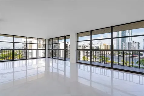 600 Parkview Drive Hallandale Beach FL 33009