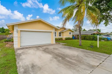 4501 SW 26th Street West Park FL 33023