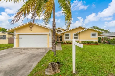 4501 SW 26th Street West Park FL 33023
