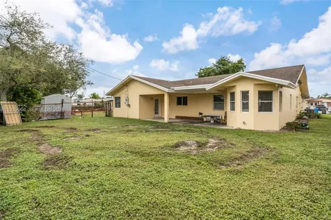 4501 SW 26th Street West Park FL 33023