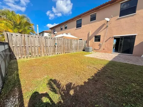 320 SE 37th Terrace Homestead FL 33033