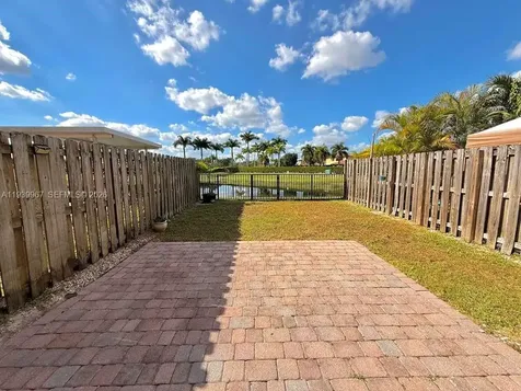 320 SE 37th Terrace Homestead FL 33033