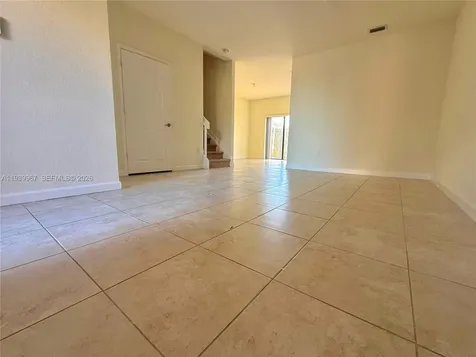 320 SE 37th Terrace Homestead FL 33033